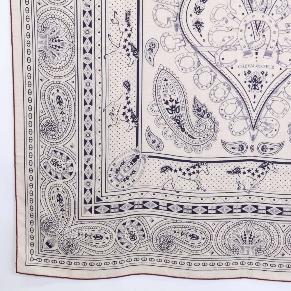HERMES Cheval de Coeur Bandana Carre Geant Scarf Muffler Natural Women's - Picture 4 of 7